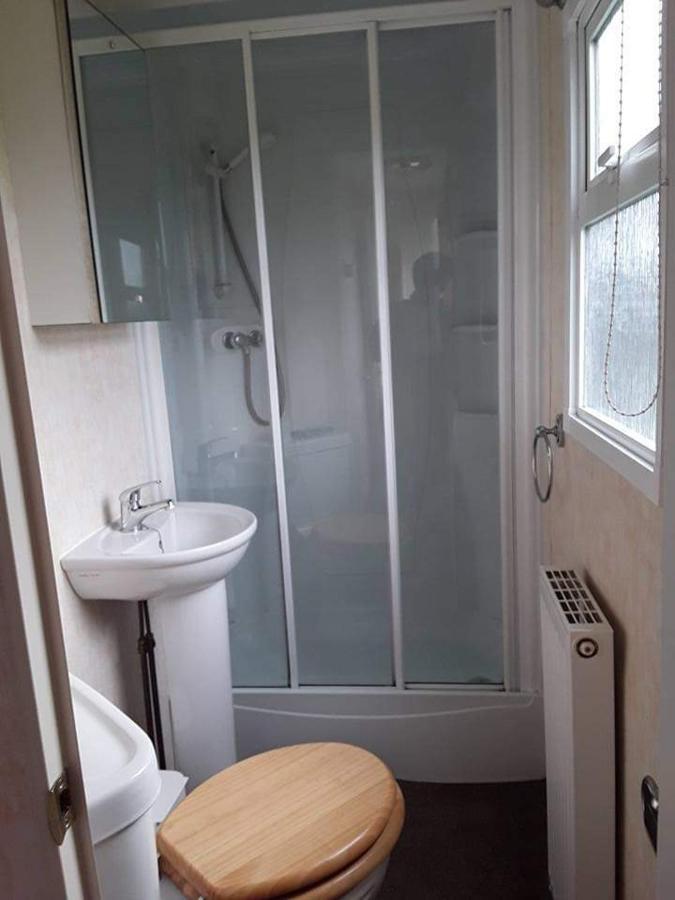 Rhosfeillion Static Caravan Appartement Llangefni Buitenkant foto