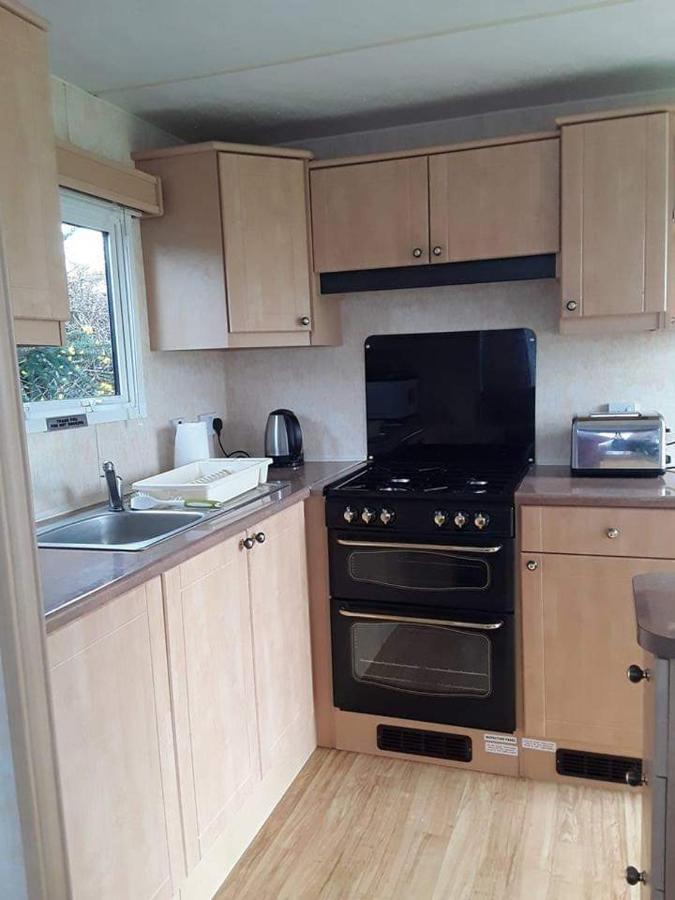 Rhosfeillion Static Caravan Appartement Llangefni Buitenkant foto